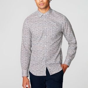 ON-POINT PRINT SHIRT